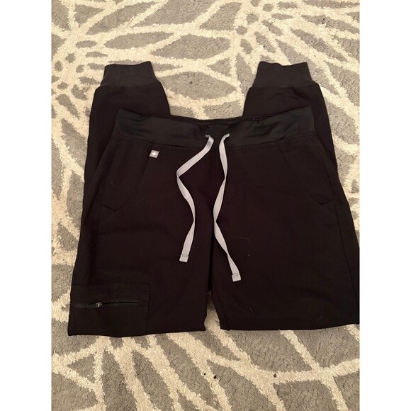 Black Figs Technical Collection Cinched Ankle Scrub Pants - Picture 1 of 3